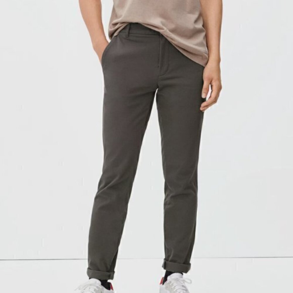 Everlane The Performance Chino | Uniform